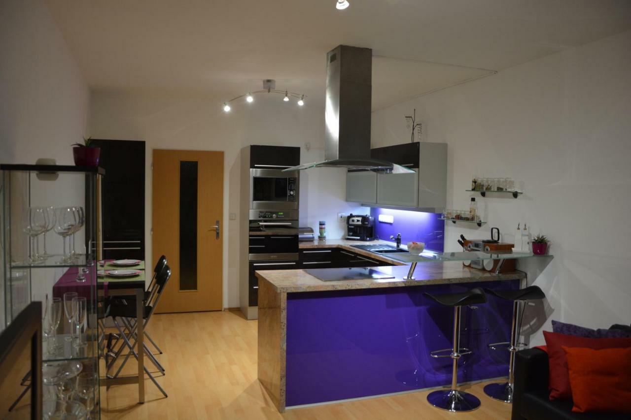 Apartman Zderadova Brno Exterior photo